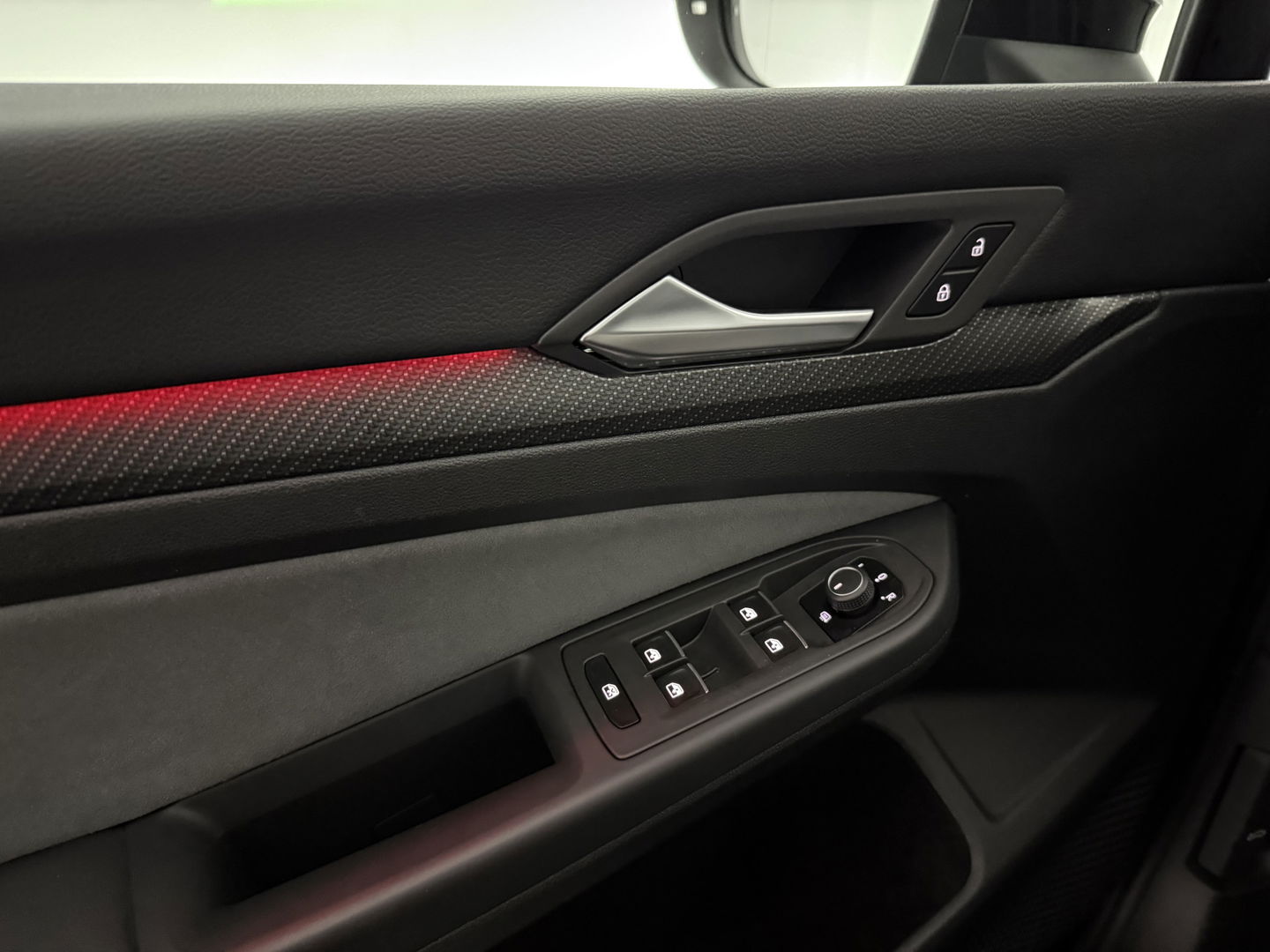 Volkswagen Golf 1.5 eTSI R-Line | Pano | Sfeer | Virtual | Clima | Adap.Cruise | Carplay | Parkeersens.