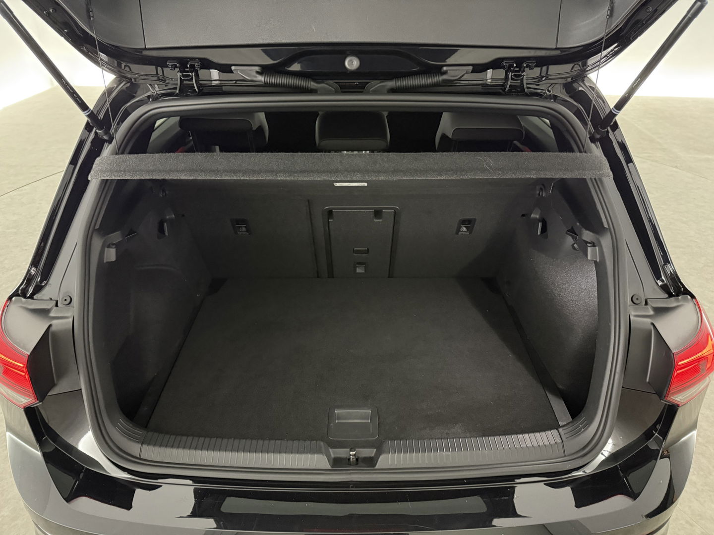 Volkswagen Golf 1.5 eTSI R-Line | Pano | Sfeer | Virtual | Clima | Adap.Cruise | Carplay | Parkeersens.