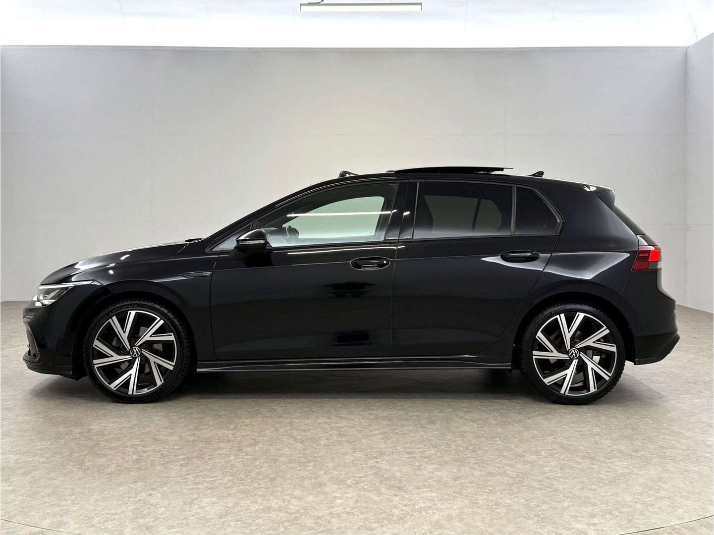 Volkswagen Golf 1.5 eTSI R-Line | Pano | Sfeer | Virtual | Clima | Adap.Cruise | Carplay | Parkeersens.