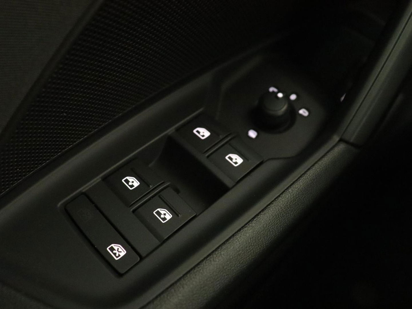 Audi A3 40 TFSI e Edition | Navigatie | Virtual Cockpit | Carplay | Climate control | Getint glas | Cruise control | Full LED | PHEV | Plug In