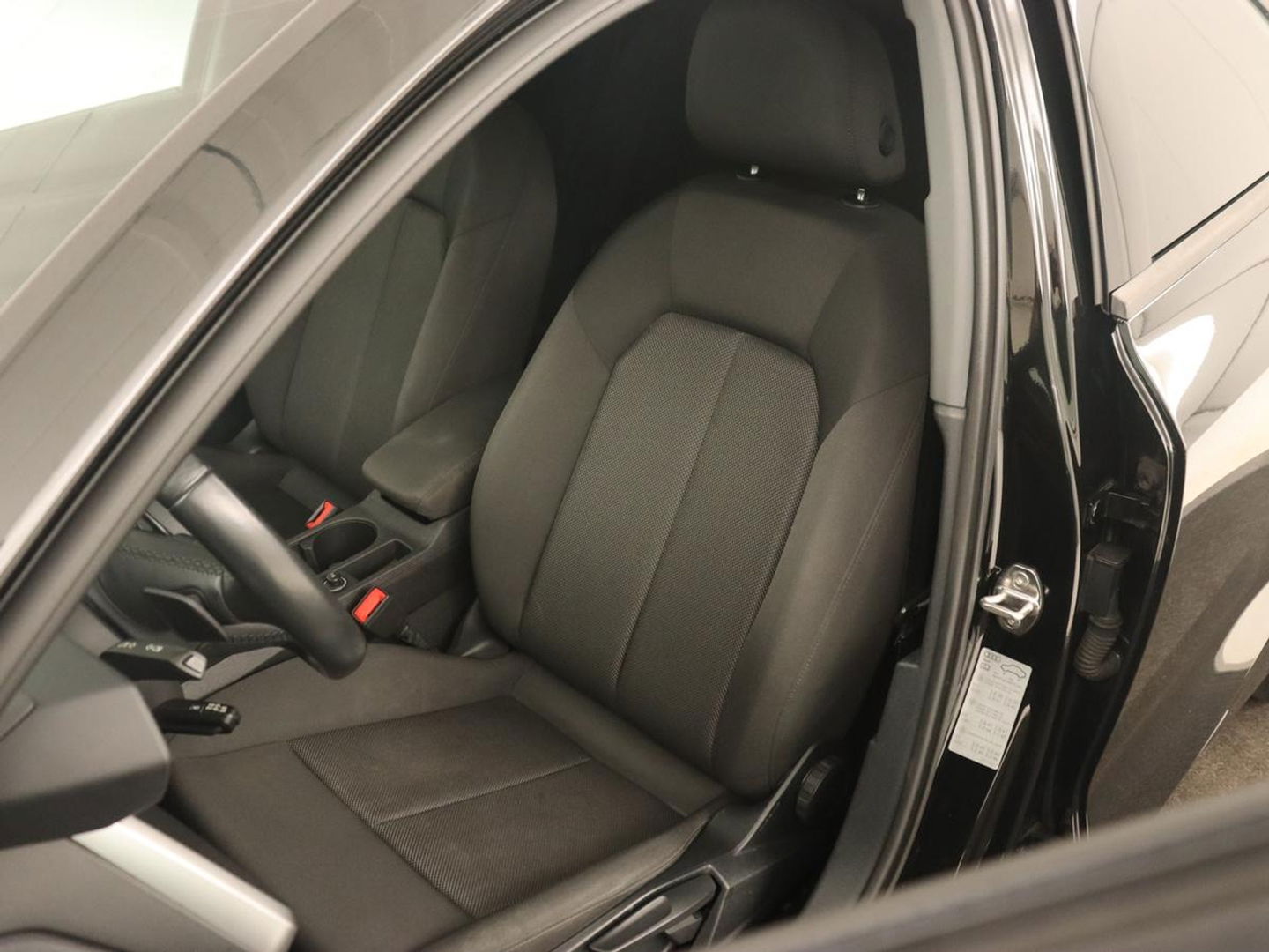 Audi A3 40 TFSI e Edition | Navigatie | Virtual Cockpit | Carplay | Climate control | Getint glas | Cruise control | Full LED | PHEV | Plug In