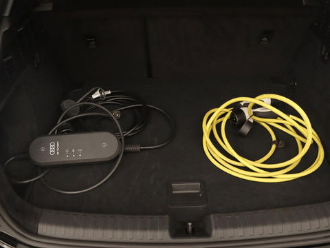 Audi A3 40 TFSI e Edition | Navigatie | Virtual Cockpit | Carplay | Climate control | Getint glas | Cruise control | Full LED | PHEV | Plug In