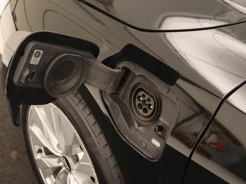 Audi A3 40 TFSI e Edition | Navigatie | Virtual Cockpit | Carplay | Climate control | Getint glas | Cruise control | Full LED | PHEV | Plug In