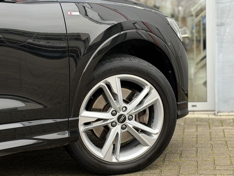 Audi Q3 45 TFSI e S edition |Black optic|Pano|Leer|Matrix|