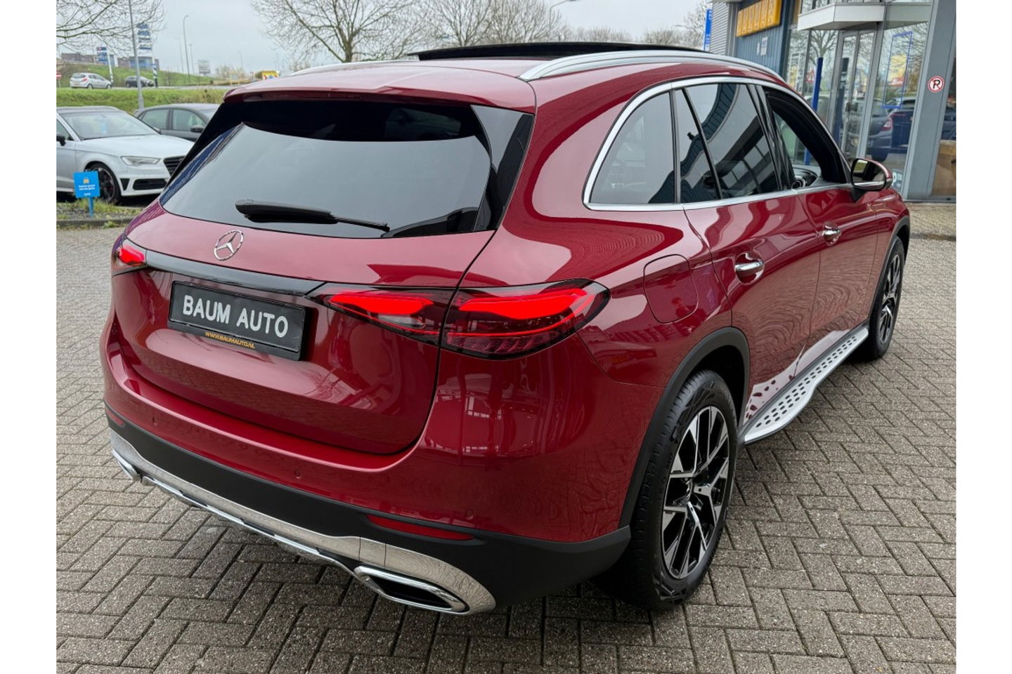 Mercedes-Benz GLC 300DE 4MATIC AMG LINE PANORAMA LEER NAVI PDC360GR.