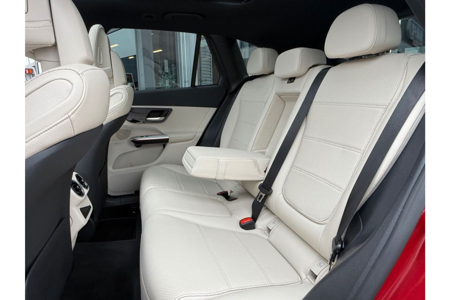 Mercedes-Benz GLC 300DE 4MATIC AMG LINE PANORAMA LEER NAVI PDC360GR.