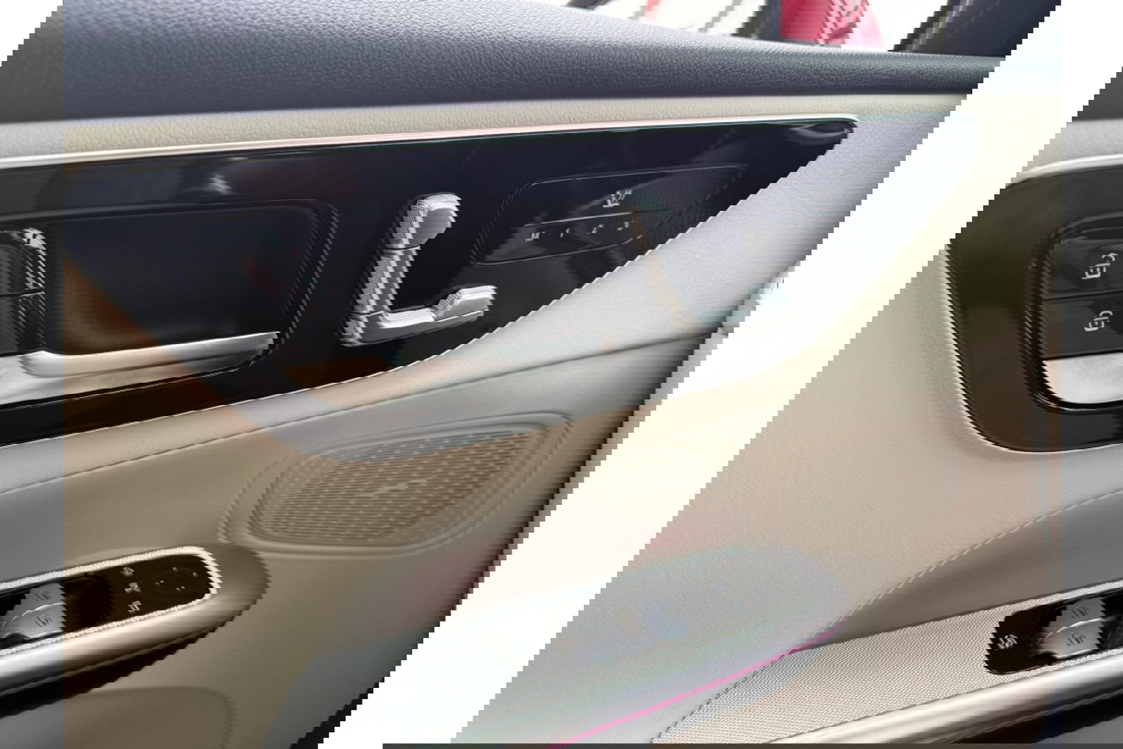 Mercedes-Benz GLC 300DE 4MATIC AMG LINE PANORAMA LEER NAVI PDC360GR.