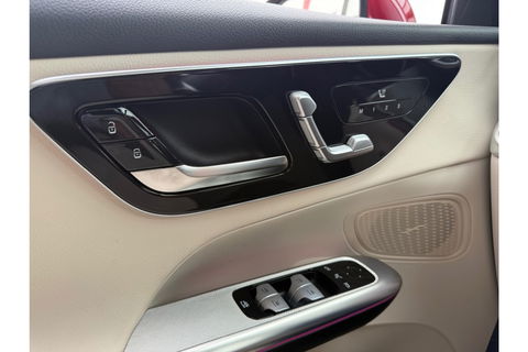 Mercedes-Benz GLC 300DE 4MATIC AMG LINE PANORAMA LEER NAVI PDC360GR.