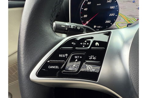 Mercedes-Benz GLC 300DE 4MATIC AMG LINE PANORAMA LEER NAVI PDC360GR.