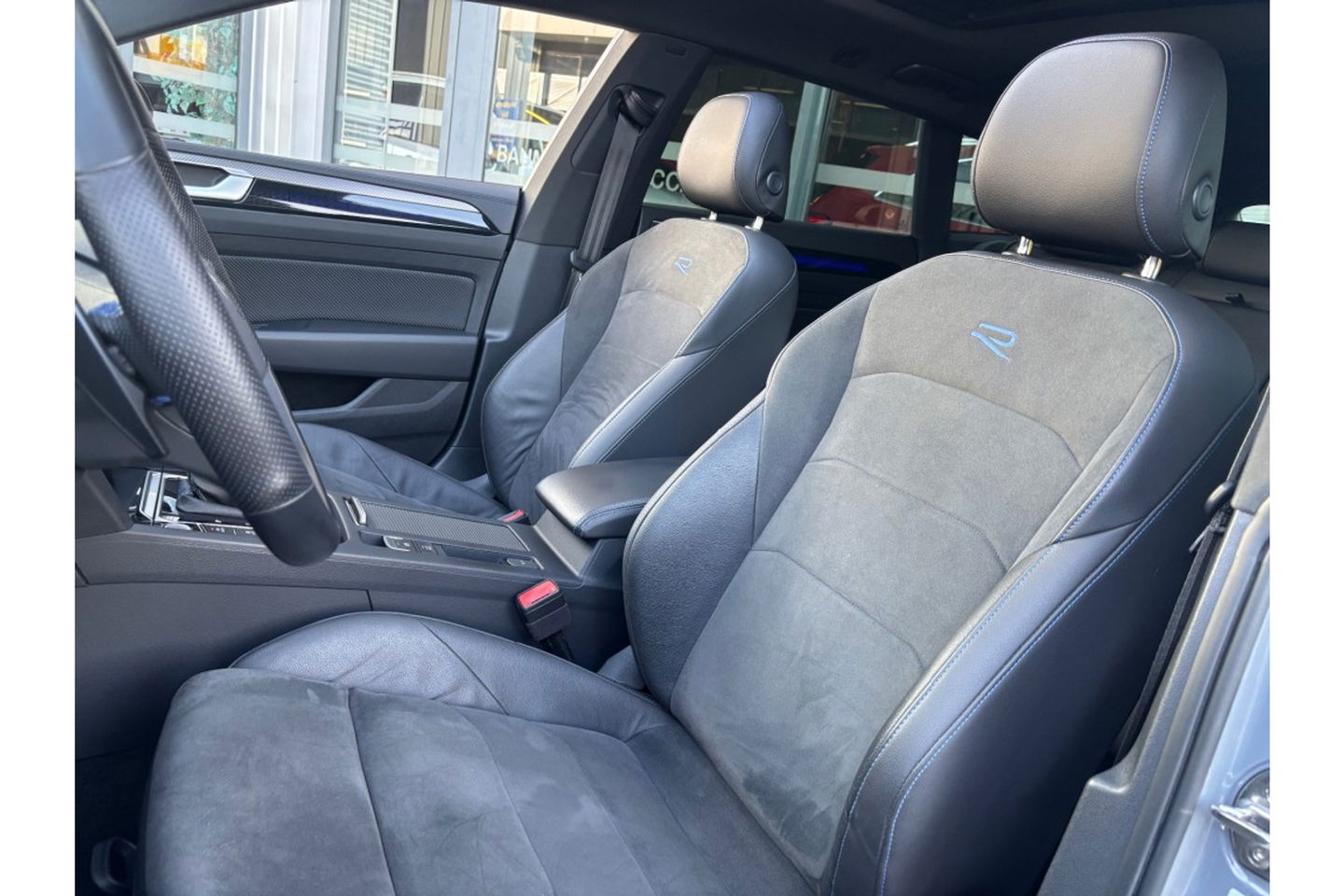 Volkswagen Arteon Shooting Brake 2.0 TSI R 320PK AUTOMAAT 4MOTION PANORAMA HEADUP.