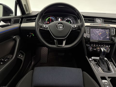 Volkswagen Passat 1.4 TSI GTE Highline | Pano | Sfeer | Carplay | Adap. Cruise | Trekh. | LED | Stoelverw.