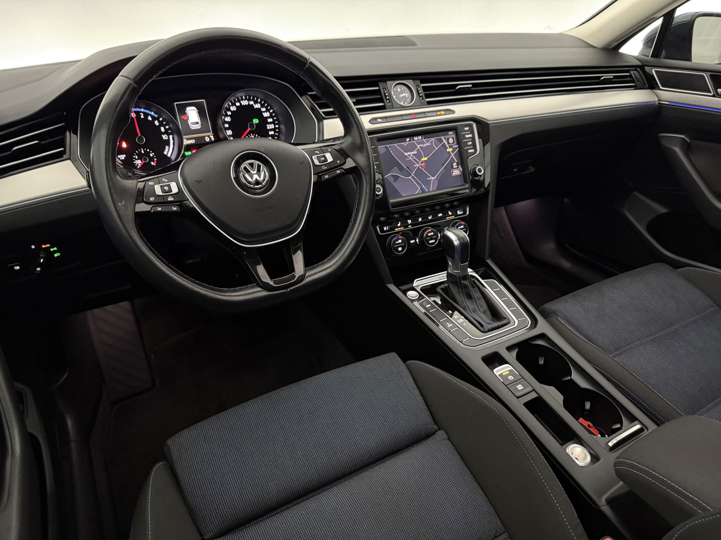 Volkswagen Passat 1.4 TSI GTE Highline | Pano | Sfeer | Carplay | Adap. Cruise | Trekh. | LED | Stoelverw.