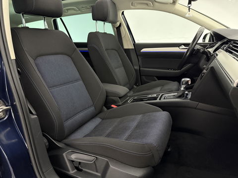 Volkswagen Passat 1.4 TSI GTE Highline | Pano | Sfeer | Carplay | Adap. Cruise | Trekh. | LED | Stoelverw.