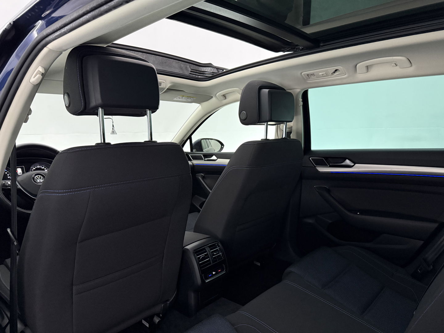 Volkswagen Passat 1.4 TSI GTE Highline | Pano | Sfeer | Carplay | Adap. Cruise | Trekh. | LED | Stoelverw.