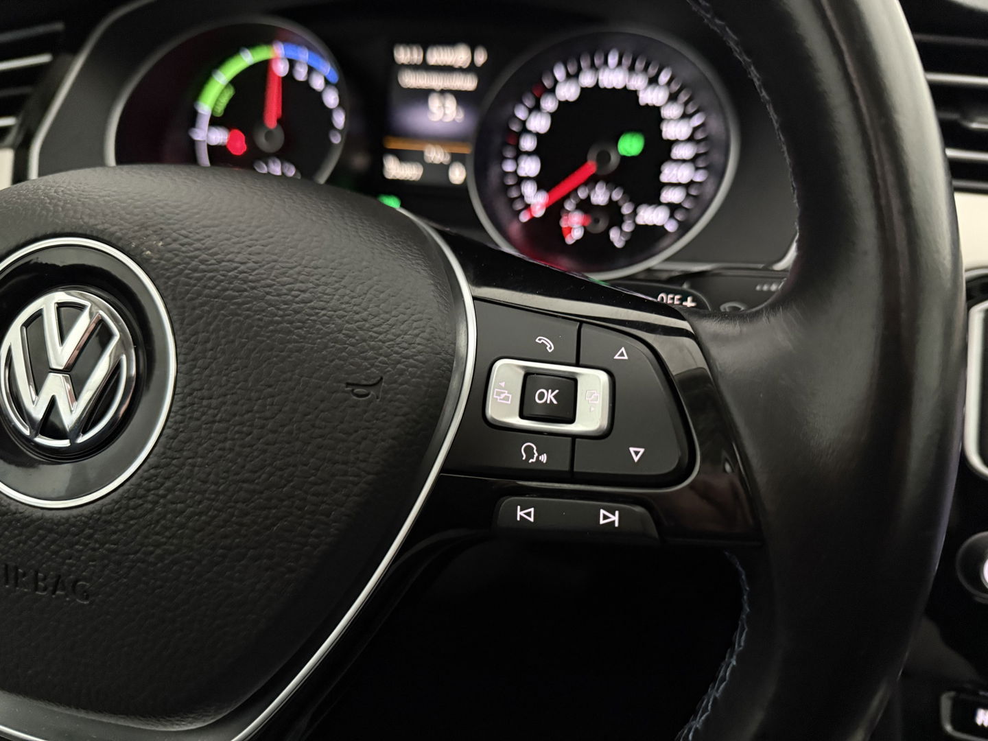 Volkswagen Passat 1.4 TSI GTE Highline | Pano | Sfeer | Carplay | Adap. Cruise | Trekh. | LED | Stoelverw.