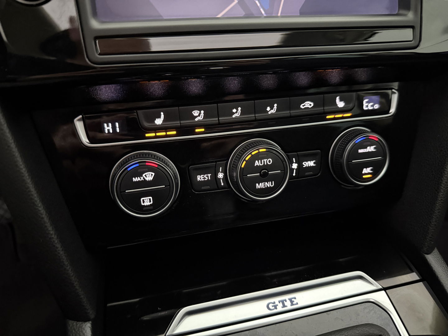 Volkswagen Passat 1.4 TSI GTE Highline | Pano | Sfeer | Carplay | Adap. Cruise | Trekh. | LED | Stoelverw.