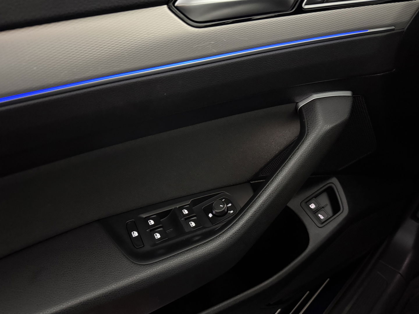 Volkswagen Passat 1.4 TSI GTE Highline | Pano | Sfeer | Carplay | Adap. Cruise | Trekh. | LED | Stoelverw.