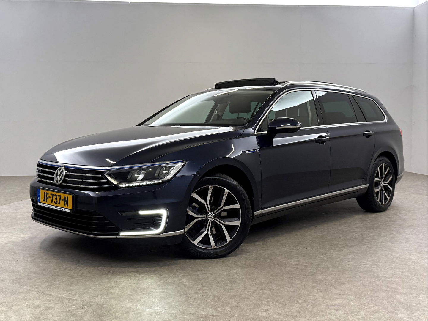 Volkswagen Passat 1.4 TSI GTE Highline | Pano | Sfeer | Carplay | Adap. Cruise | Trekh. | LED | Stoelverw.