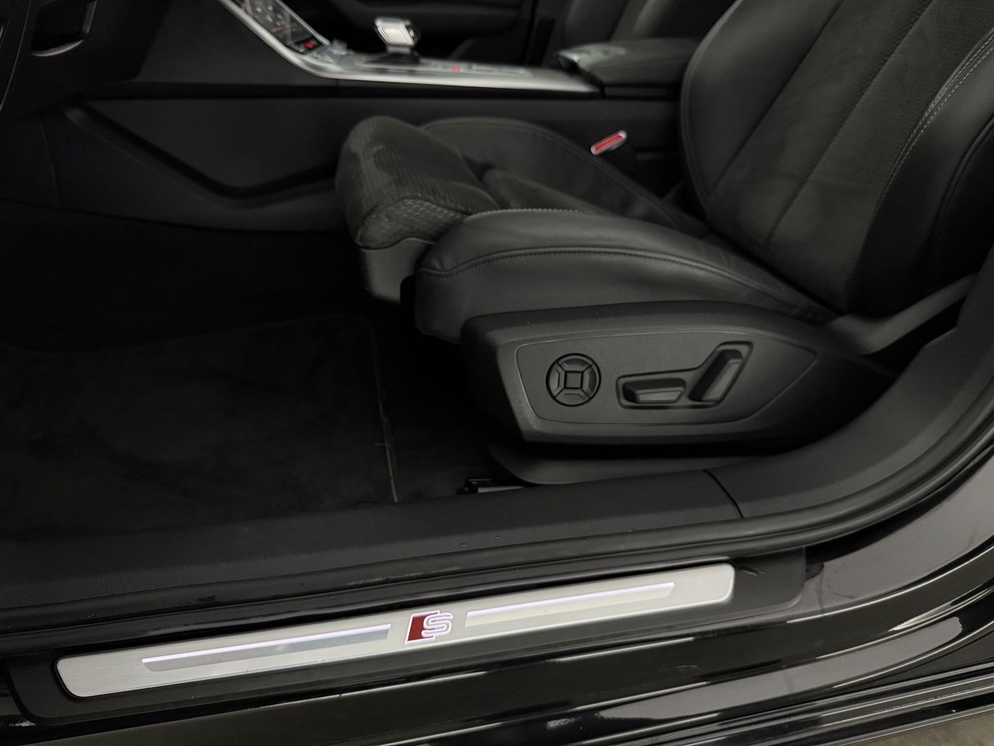 Audi A6 2.0 55 TFSI e Quattro Competition S-Line black edition | SOH 88% | Pano | Memory | Sfeer | Virtual |  Adap. Cruise | Carplay | Camera | Stoelverw. | Keyless