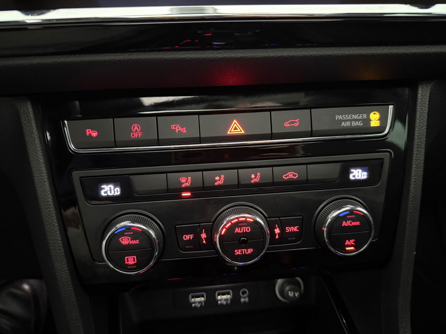 SEAT Ateca 1.5 TSI FR Business Intense | Pano | Virtual | 360° | Sfeer | Adap. Cruise | Beats Audio | Carplay | Stoelverw. | NAP