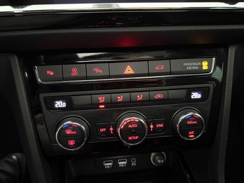 SEAT Ateca 1.5 TSI FR Business Intense | Pano | Virtual | 360° | Sfeer | Adap. Cruise | Beats Audio | Carplay | Stoelverw. | NAP