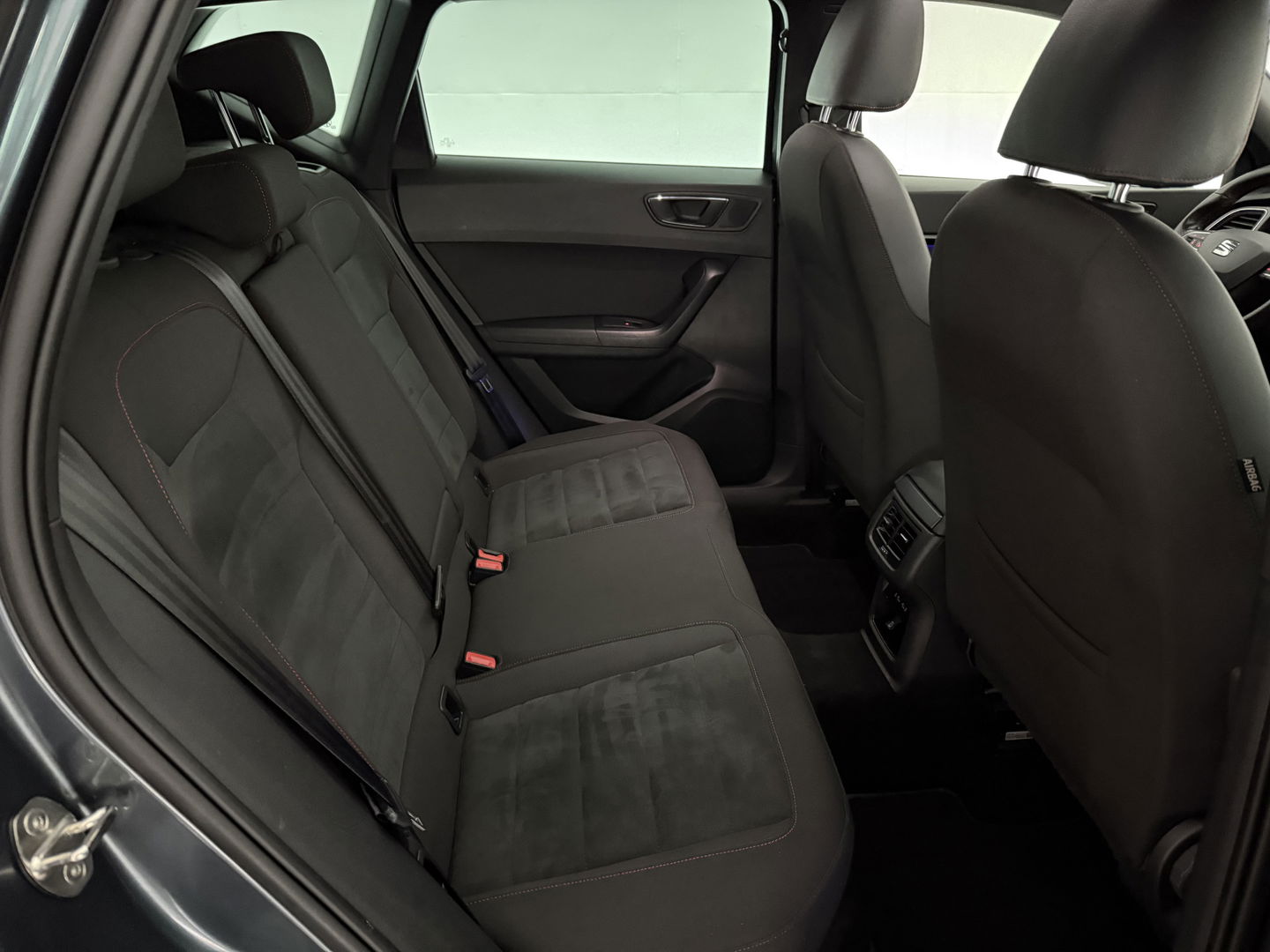 SEAT Ateca 1.5 TSI FR Business Intense | Pano | Virtual | 360° | Sfeer | Adap. Cruise | Beats Audio | Carplay | Stoelverw. | NAP