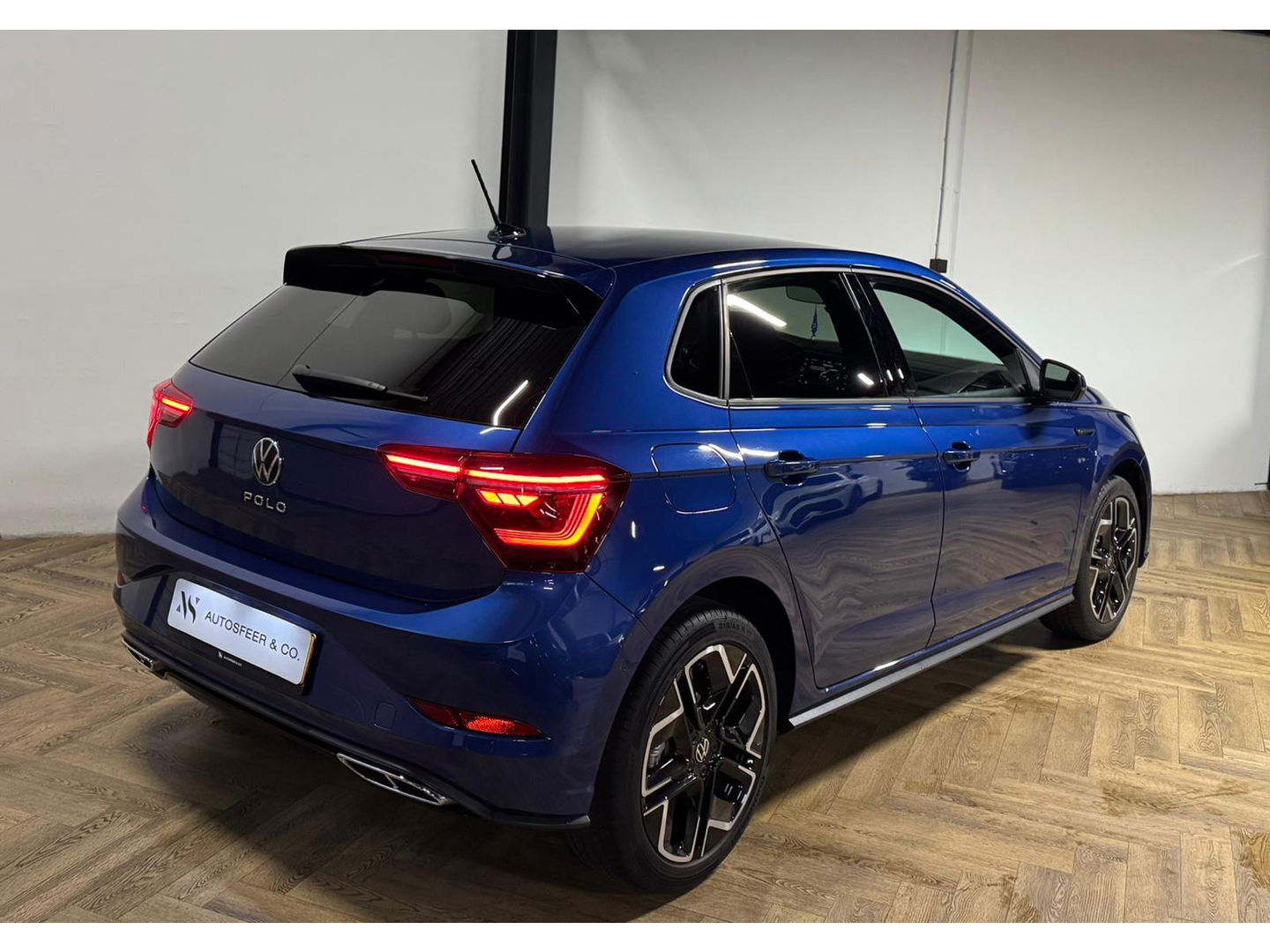 Volkswagen Polo 1.0 TSI R-Line CAM CARPLAY BLINDSPOT