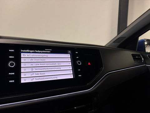 Volkswagen Polo 1.0 TSI R-Line CAM CARPLAY BLINDSPOT