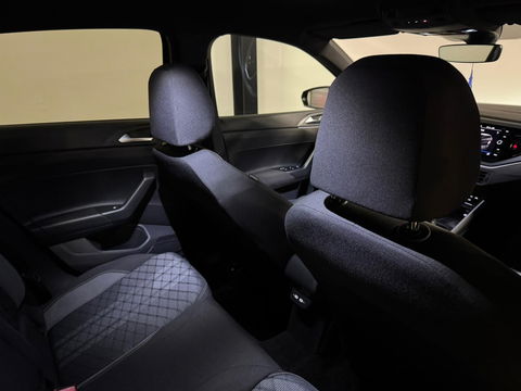 Volkswagen Polo 1.0 TSI R-Line CAM CARPLAY BLINDSPOT