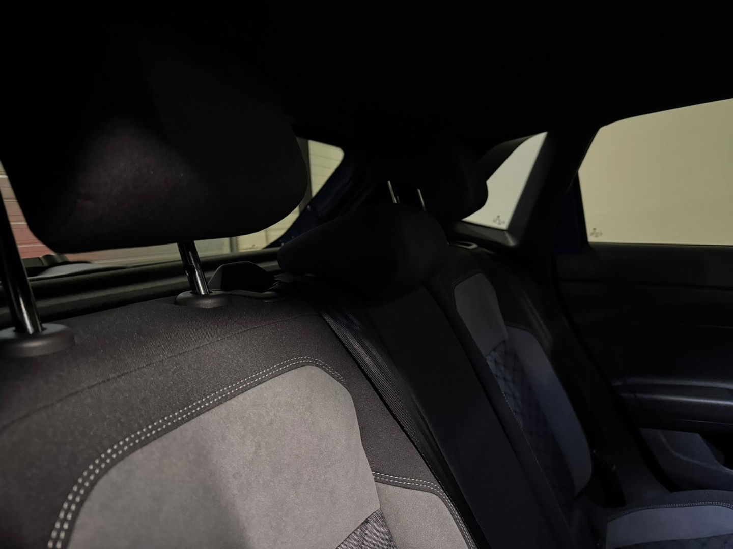 Volkswagen Polo 1.0 TSI R-Line CAM CARPLAY BLINDSPOT