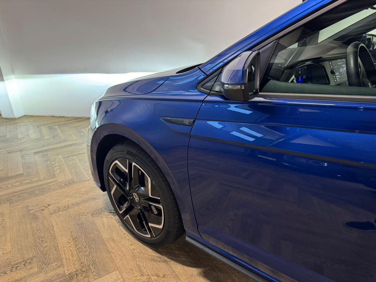 Volkswagen Polo 1.0 TSI R-Line CAM CARPLAY BLINDSPOT