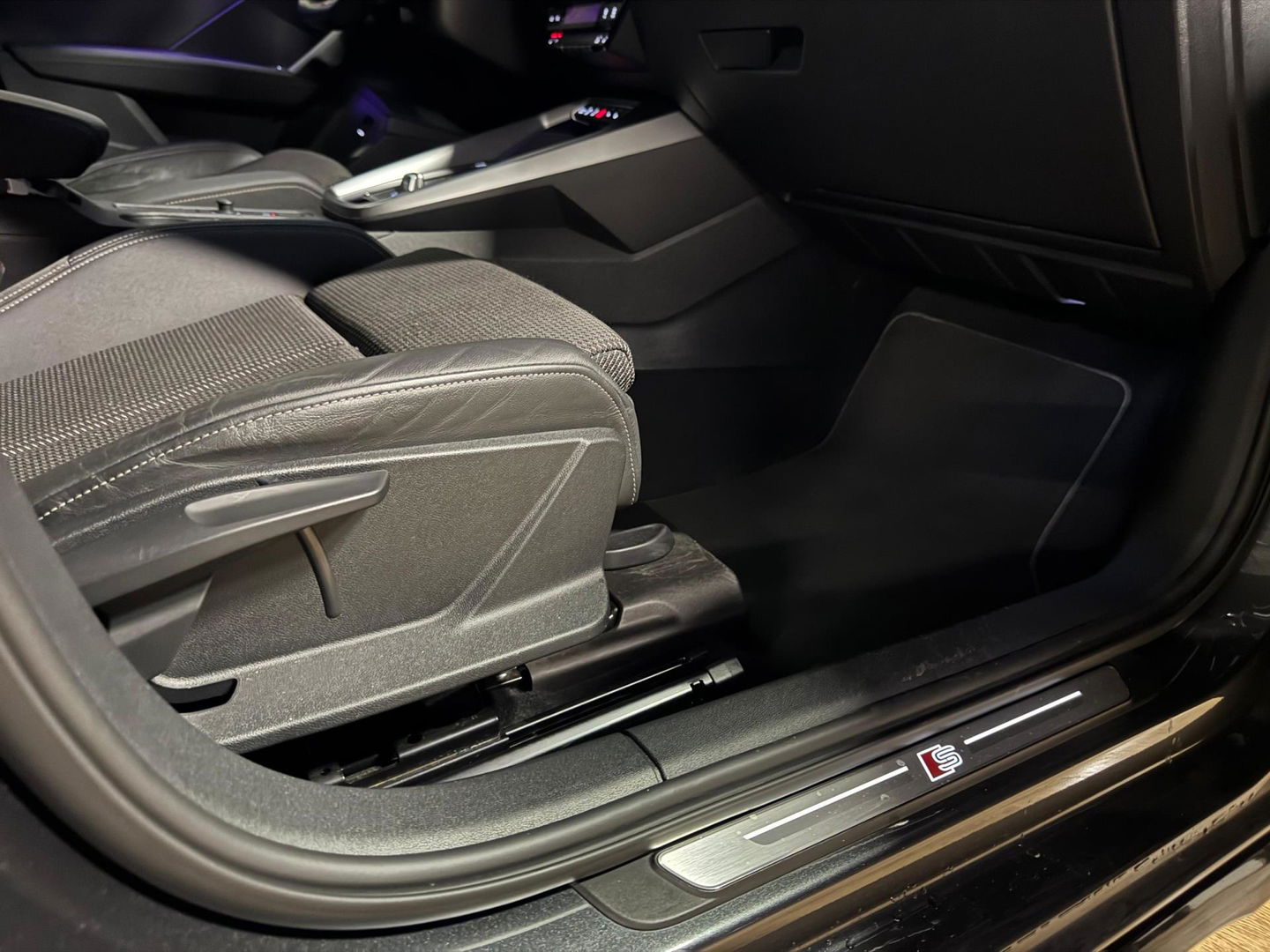 Audi A3 Sportback 35 TFSI S-Line PANO KEYLESS SFEER VOL'