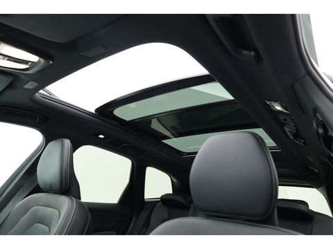 Volvo XC60 T8 Plug-in hybrid Ultra Black Edition | Facelift | Pano | HUD | Harman Kardon | Memory Seats | Pilot Assist | 360cam