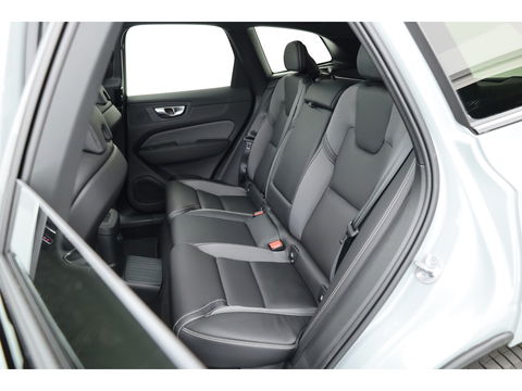 Volvo XC60 T8 Plug-in hybrid Ultra Black Edition | Facelift | Pano | HUD | Harman Kardon | Memory Seats | Pilot Assist | 360cam