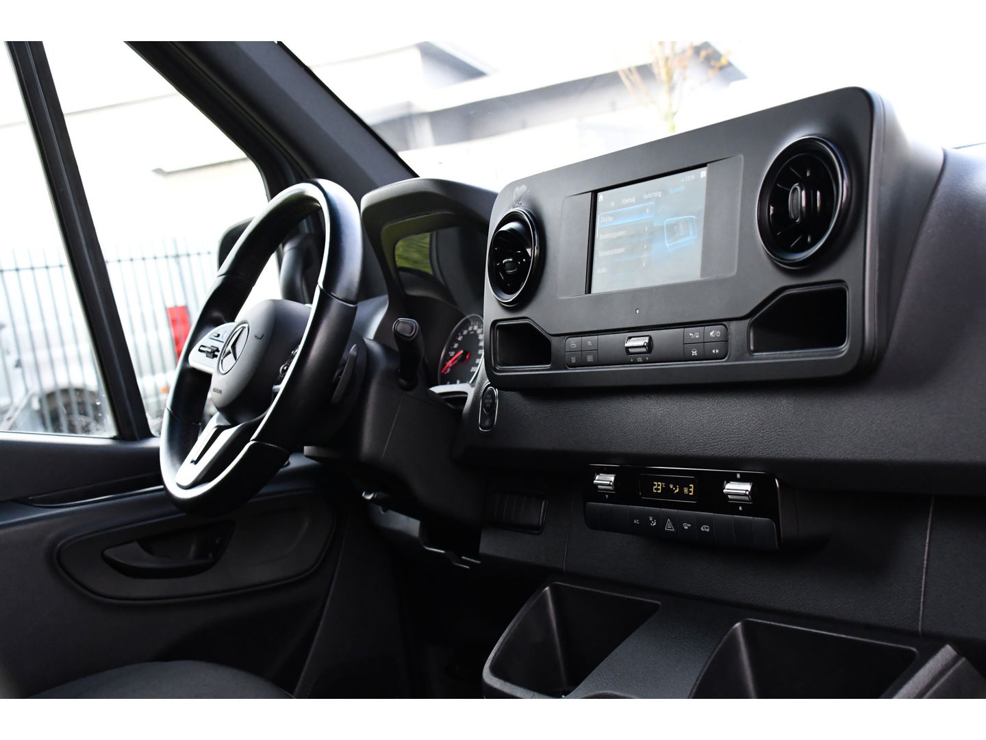 Mercedes-Benz Sprinter 315 1.9 CDI L2H2 FWD AMG Edition Adaptieve Cruise, 360 Camera, LED, Carplay, NAVI, Sensoren, Automaat, 150pk, Uniek! VERKOCHT...!