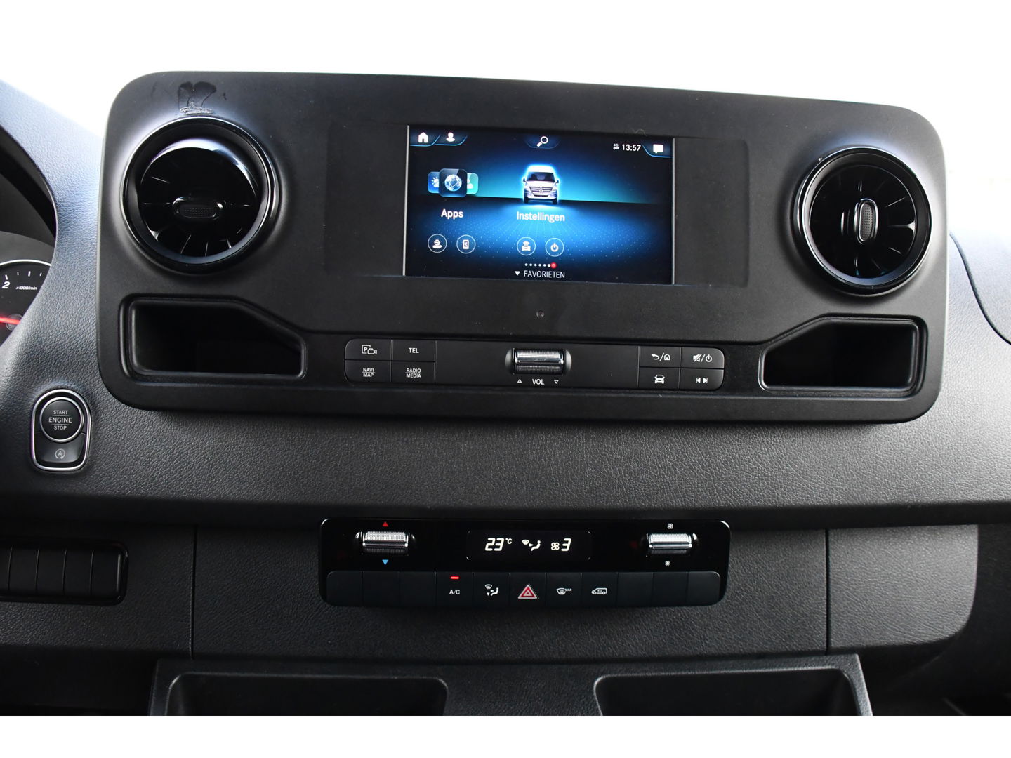 Mercedes-Benz Sprinter 315 1.9 CDI L2H2 FWD AMG Edition Adaptieve Cruise, 360 Camera, LED, Carplay, NAVI, Sensoren, Automaat, 150pk, Uniek! VERKOCHT...!