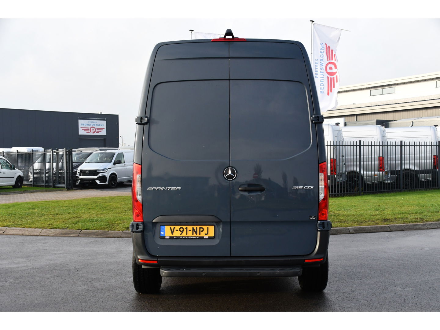 Mercedes-Benz Sprinter 315 1.9 CDI L2H2 FWD AMG Edition Adaptieve Cruise, 360 Camera, LED, Carplay, NAVI, Sensoren, Automaat, 150pk, Uniek! VERKOCHT...!