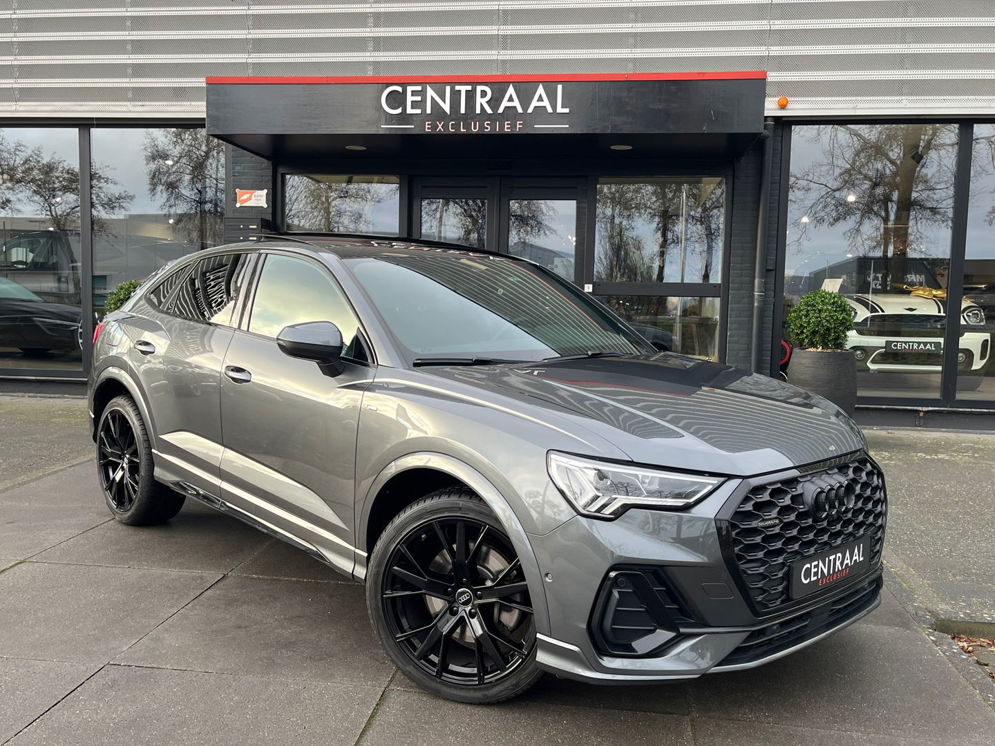 Audi Q3 Sportback 45 TFSI Quattro S-Line|Pano|ACC|Matrix|360Camera|Keyless|Ambient Light|Virtual Cockpit|230PK