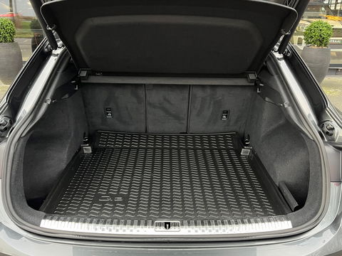 Audi Q3 Sportback 45 TFSI Quattro S-Line|Pano|ACC|Matrix|360Camera|Keyless|Ambient Light|Virtual Cockpit|230PK