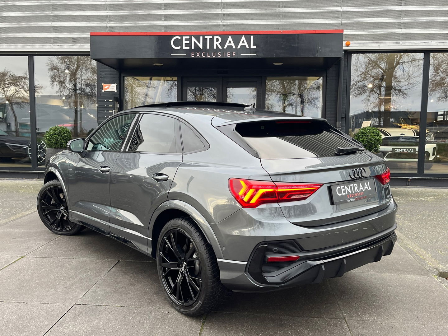 Audi Q3 Sportback 45 TFSI Quattro S-Line|Pano|ACC|Matrix|360Camera|Keyless|Ambient Light|Virtual Cockpit|230PK
