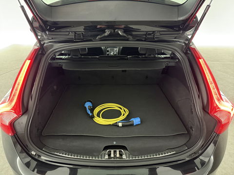 Volvo V60 2.4 D6 Twin Engine R-Design | 221PK | Pano | Memory | Clima | Adap.Cruise | Camera | Navi | Trekh. | Stoelverw.