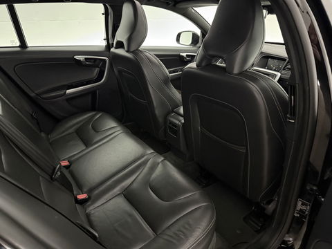 Volvo V60 2.4 D6 Twin Engine R-Design | 221PK | Pano | Memory | Clima | Adap.Cruise | Camera | Navi | Trekh. | Stoelverw.