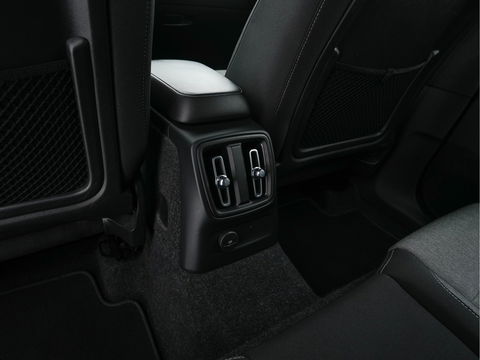 Volvo XC40 1.5 T5 Recharge Business Pro ( PLUG-IN ) (INCL-BTW) *AUT | NAVI-FULLMAP | DIGI-COCKPIT | CLIMA | KEYLESS | DAB | HEATED-SPORTSEATS | FULL-LED | ADAPTIVE-CRUISE | CAMERA | 18'' ALU*