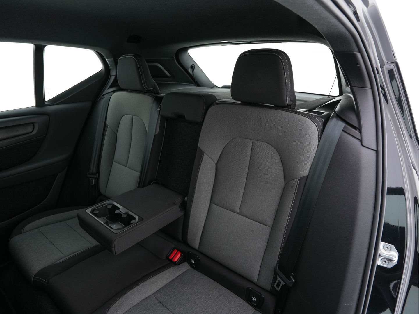 Volvo XC40 1.5 T5 Recharge Business Pro ( PLUG-IN ) (INCL-BTW) *AUT | NAVI-FULLMAP | DIGI-COCKPIT | CLIMA | KEYLESS | DAB | HEATED-SPORTSEATS | FULL-LED | ADAPTIVE-CRUISE | CAMERA | 18'' ALU*