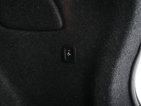 Volvo XC40 1.5 T5 Recharge Business Pro ( PLUG-IN ) (INCL-BTW) *AUT | NAVI-FULLMAP | DIGI-COCKPIT | CLIMA | KEYLESS | DAB | HEATED-SPORTSEATS | FULL-LED | ADAPTIVE-CRUISE | CAMERA | 18'' ALU*