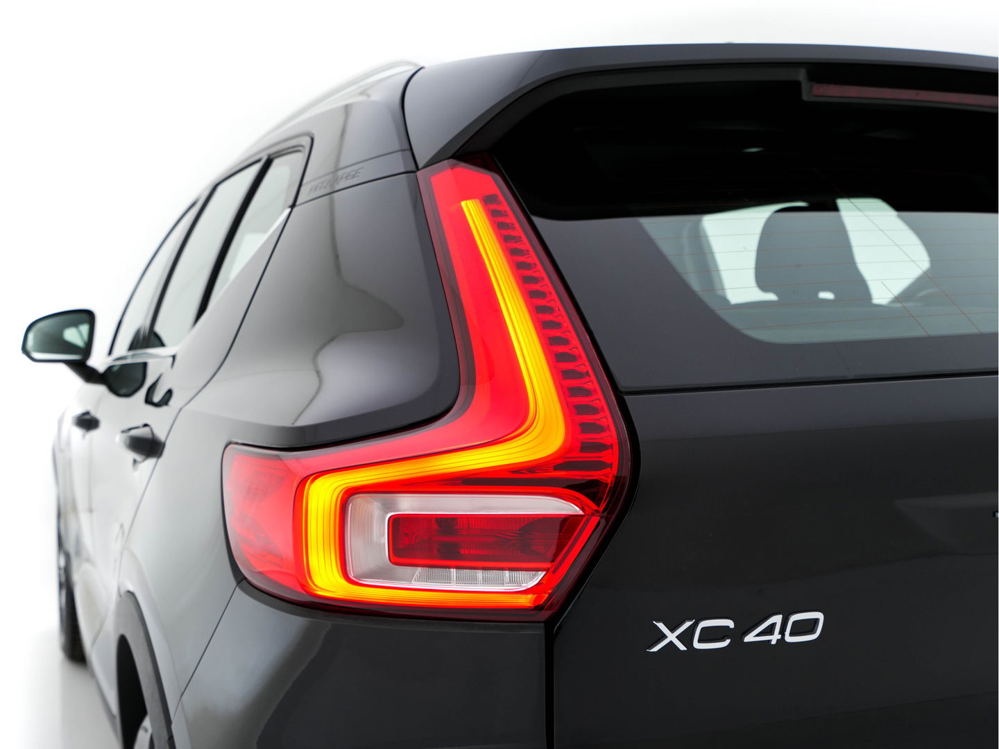 Volvo XC40 1.5 T5 Recharge Business Pro ( PLUG-IN ) (INCL-BTW) *AUT | NAVI-FULLMAP | DIGI-COCKPIT | CLIMA | KEYLESS | DAB | HEATED-SPORTSEATS | FULL-LED | ADAPTIVE-CRUISE | CAMERA | 18'' ALU*