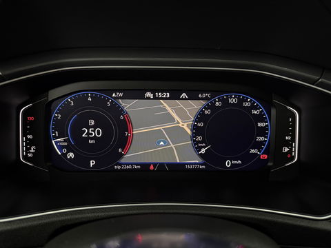 Volkswagen T-Roc 1.5 TSI R-Line | Pano | Sfeer | Virtual | Trekh. | Carplay | Adap. Cruise | Navi | NAP