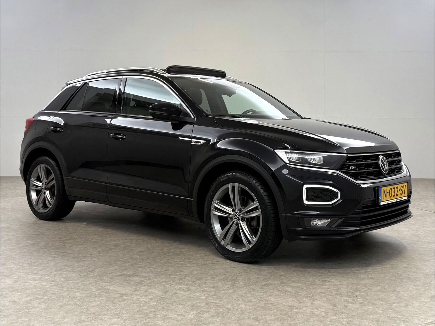 Volkswagen T-Roc 1.5 TSI R-Line | Pano | Sfeer | Virtual | Trekh. | Carplay | Adap. Cruise | Navi | NAP