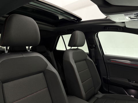 Volkswagen T-Roc 1.5 TSI R-Line | Pano | Sfeer | Virtual | Trekh. | Carplay | Adap. Cruise | Navi | NAP