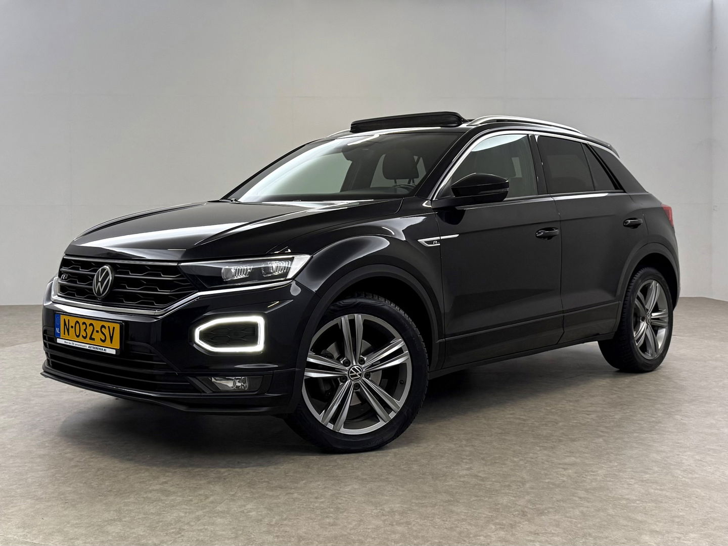 Volkswagen T-Roc 1.5 TSI R-Line | Pano | Sfeer | Virtual | Trekh. | Carplay | Adap. Cruise | Navi | NAP